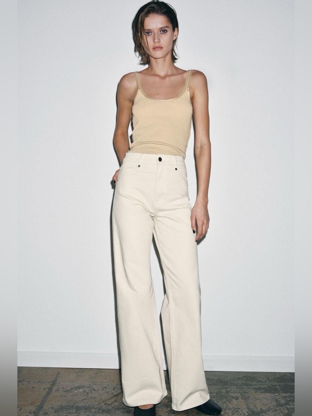 Zara Cream High-Rise Wide Leg Jeans Size 8 NWOT